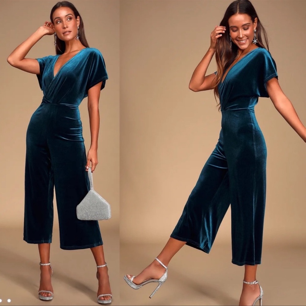 Lulus royal blue velvet surprise trendy awakening wide leg culottes jumpsuit M